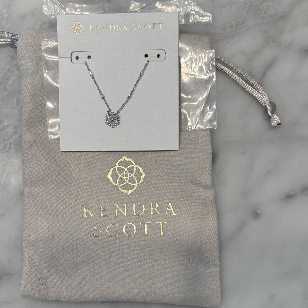 NWT Kendra Scott Mylah Silver CZ Snowflake Pendant Necklace